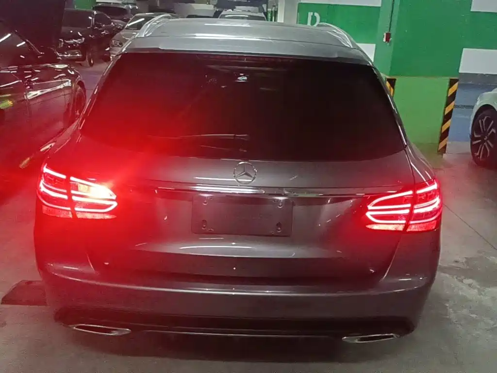 Mercedes-Benz C-Class (Import) C 200 Touring Sedan