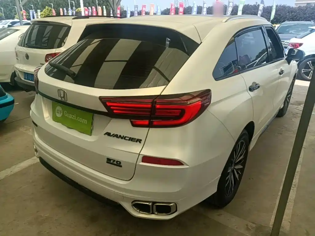 Avancier 370 TURBO 2 WD Luxury