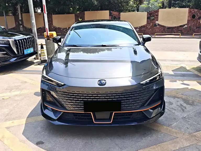 Changan UNI-V 1.5 T Sport