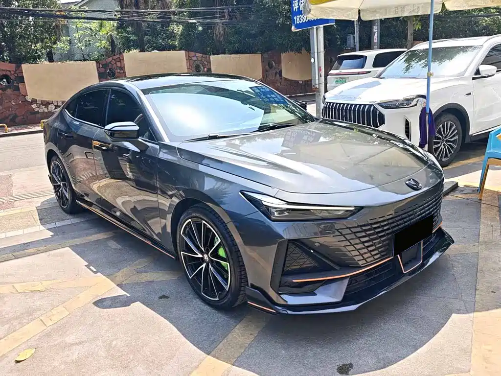 Changan UNI-V 1.5 T Sport