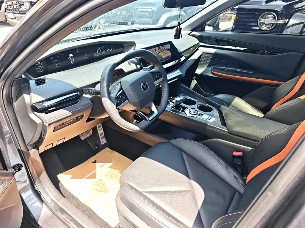 Changan UNI-V 1.5 T Sport
