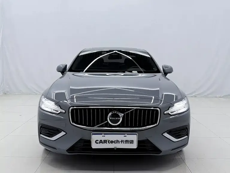 Volvo S60 B4 Smart Ease Luxury