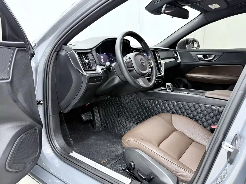 Volvo S60 B4 Smart Ease Luxury