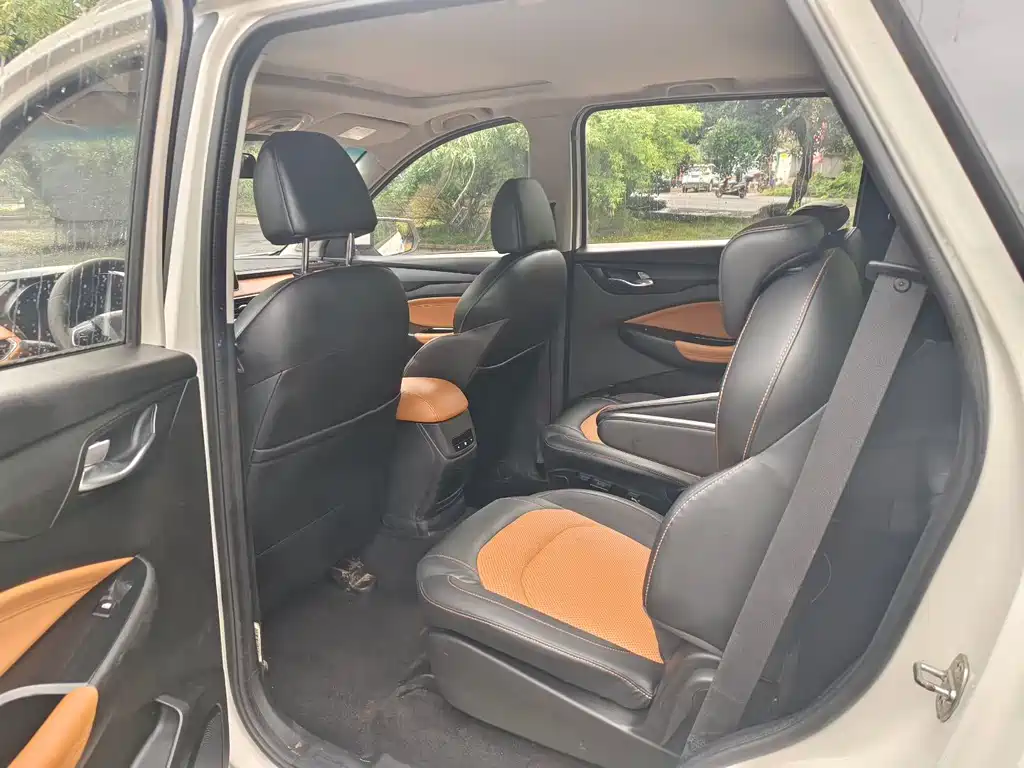 Wuling Hongguang S3 1.5 L Manual Luxury CN-V