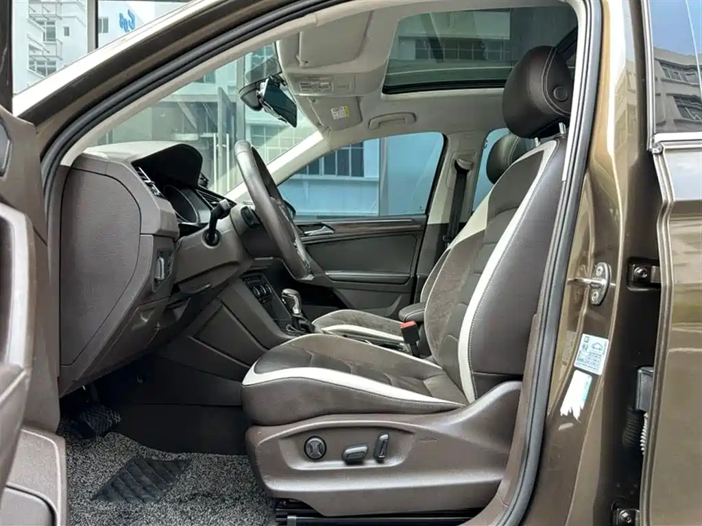 Tiguan L 330 TSI Auto 2 WD Luxury