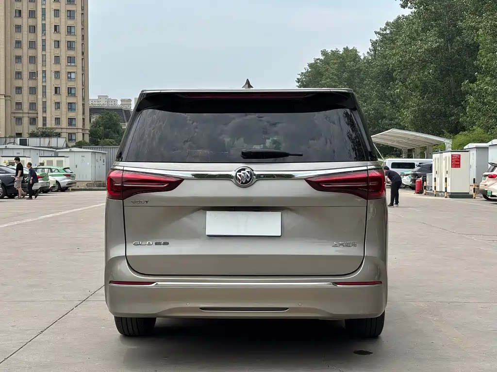 Buick GL8 ES LaCrosse 653 T Premium