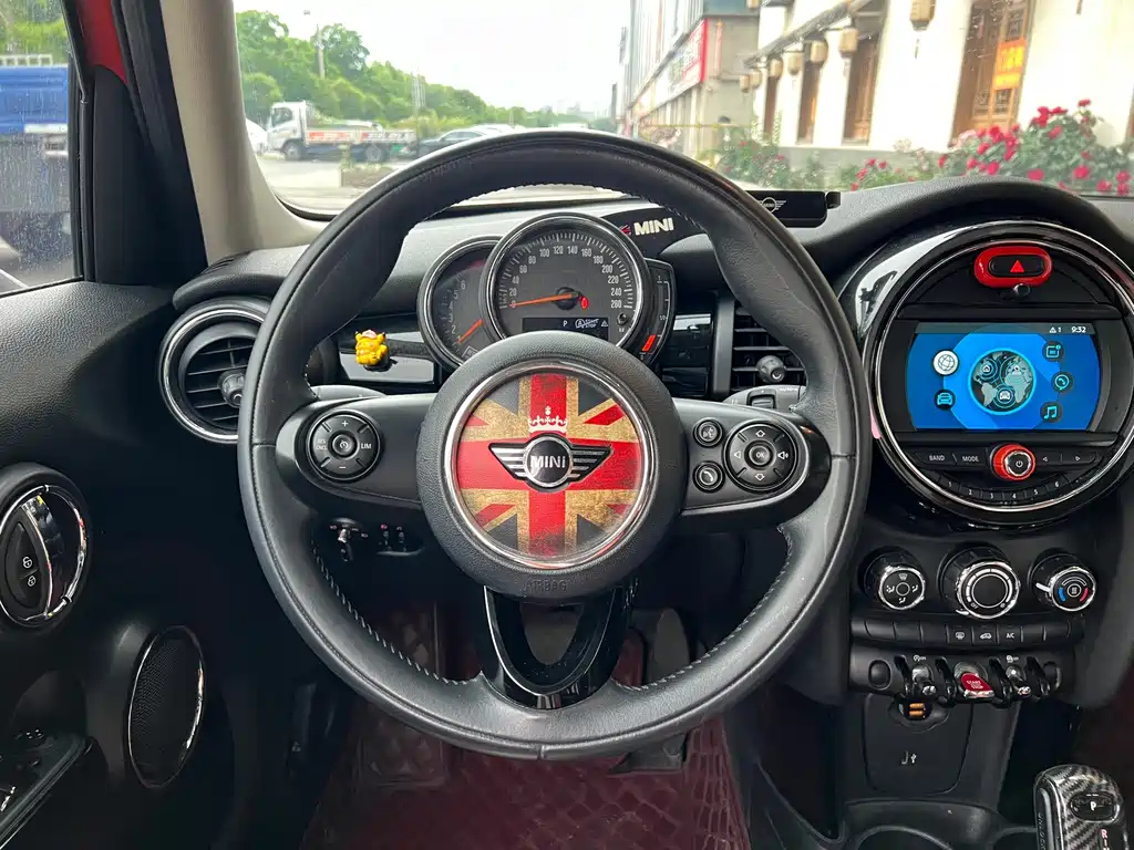 MINI 1.5 T ONE PLUS 5-door