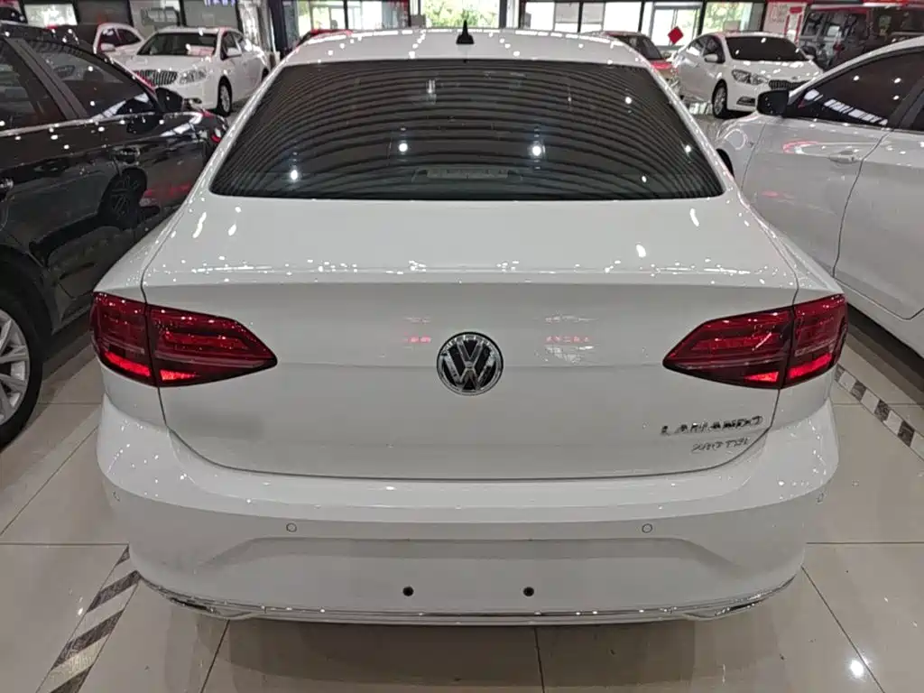 Lamando 280 TSI DSG Comfort