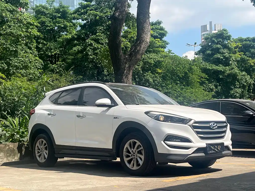 Tucson 1.6 T DCT 2 WD Intelligent