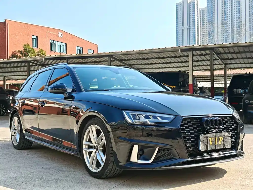 Audi A4 (Import) Avant Pioneer 40 TFSI Luxury Dynamic