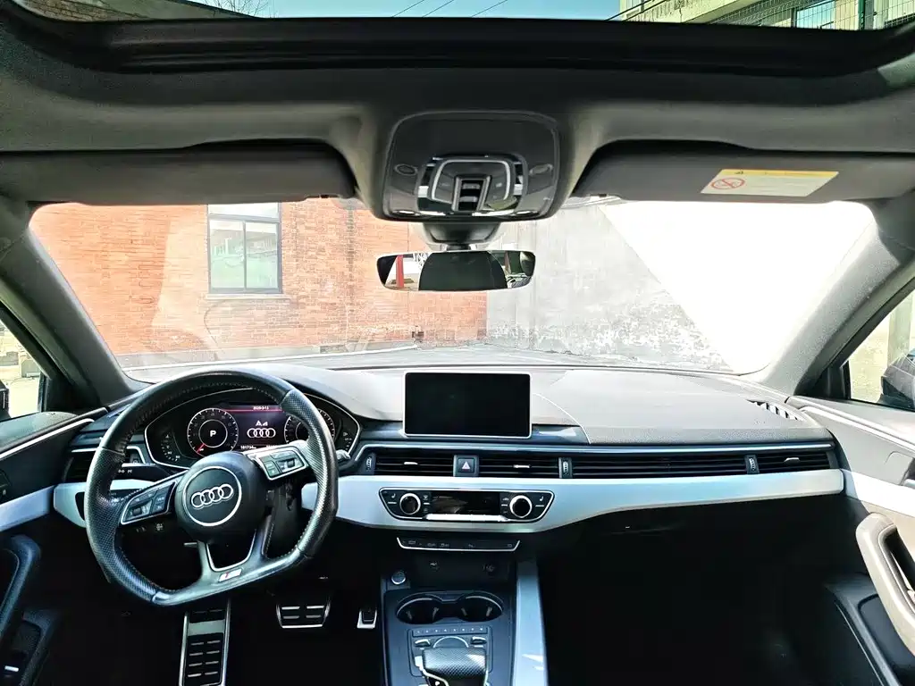 Audi A4 (Import) Avant Pioneer 40 TFSI Luxury Dynamic