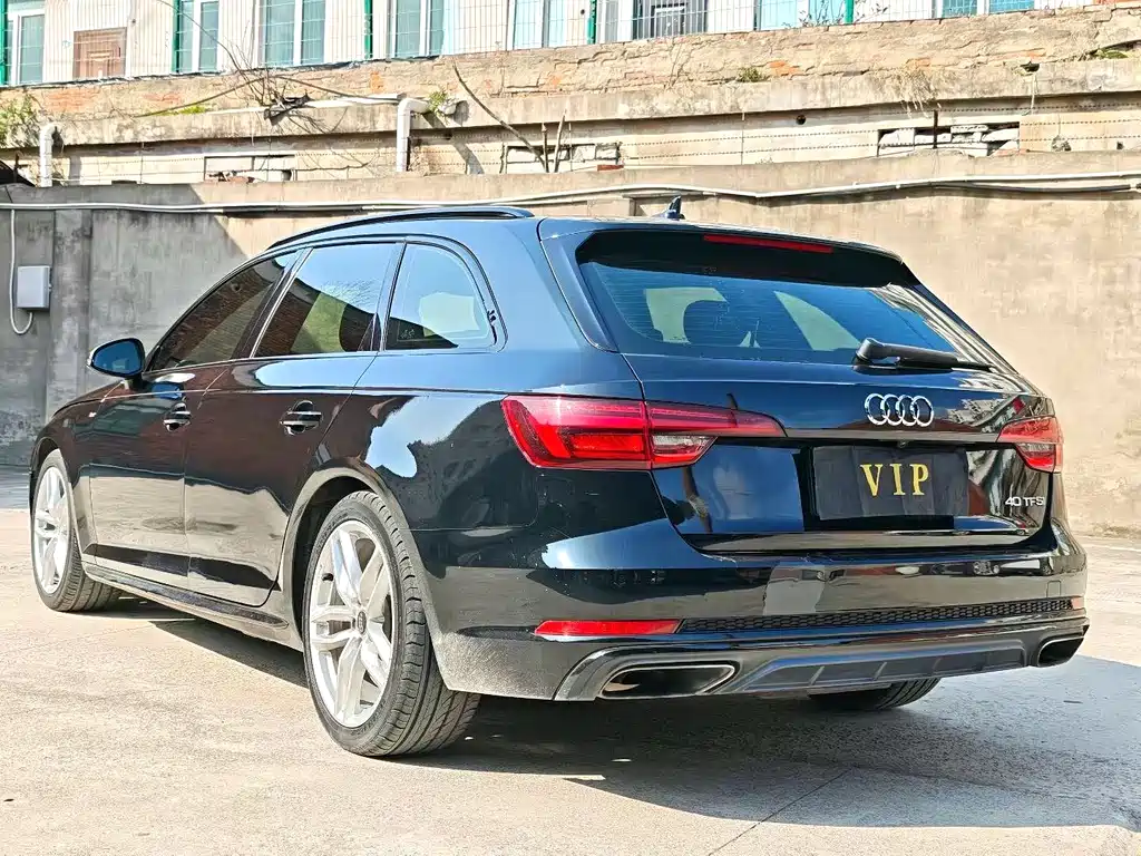 Audi A4 (Import) Avant Pioneer 40 TFSI Luxury Dynamic