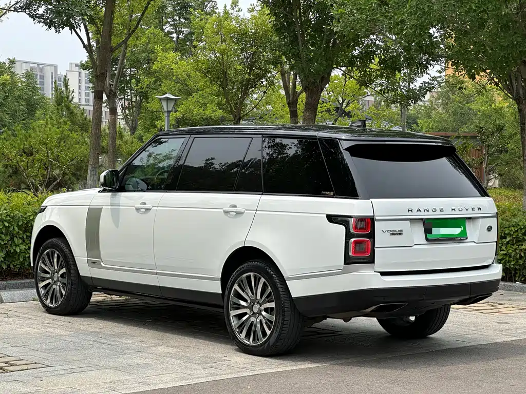 Range Rover 3.0 SC V6 Vogue Heritage Extended