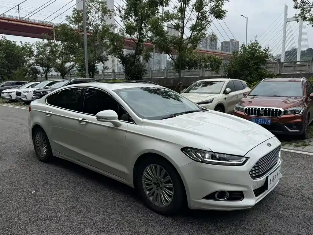 Mondeo 2.0 L GTDi200 Luxury