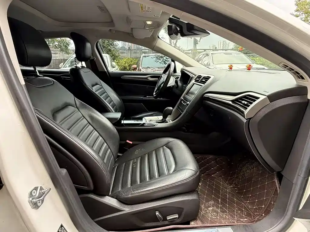 Mondeo 2.0 L GTDi200 Luxury