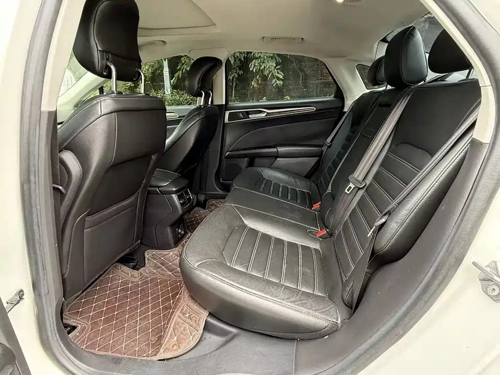 Mondeo 2.0 L GTDi200 Luxury