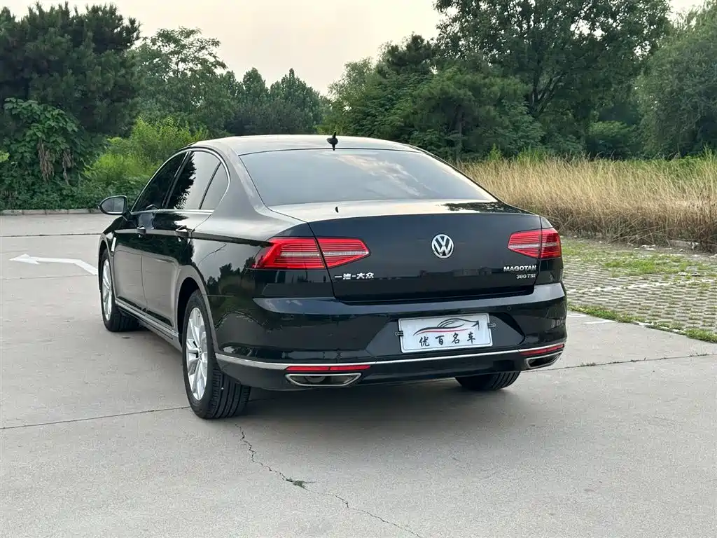 Magotan 380 TSI DSG Luxury CN-VI