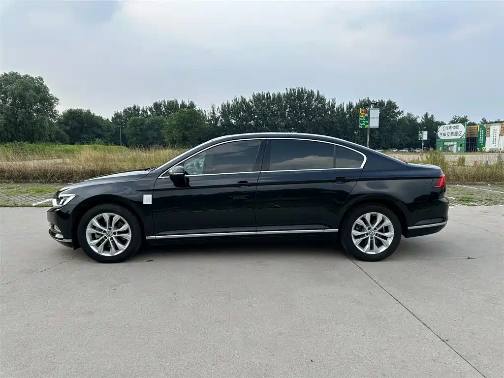 Magotan 380 TSI DSG Luxury CN-VI