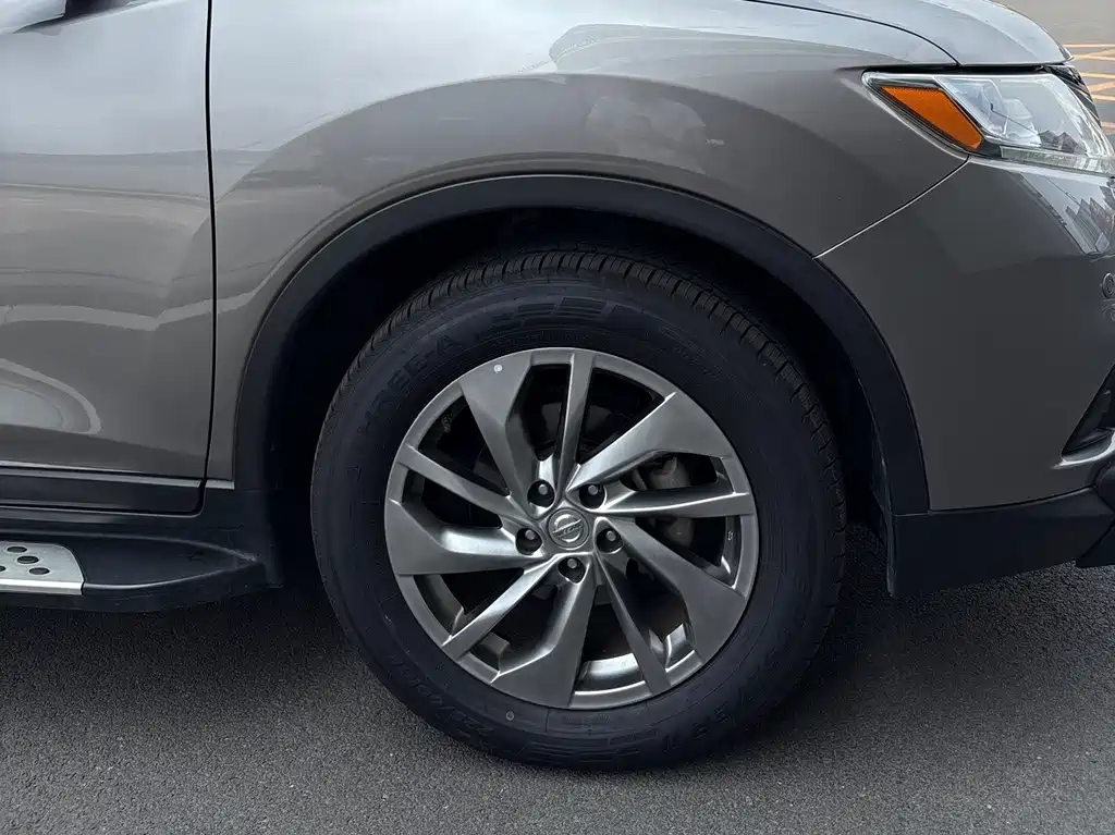 X-Trail 2.5 L CVT Supreme 4 WD