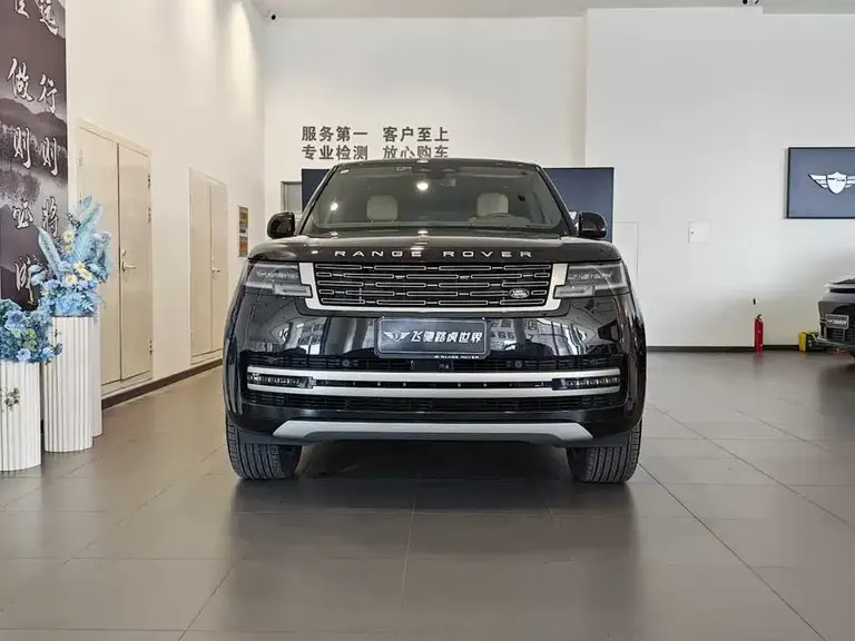 Land Rover Range Rover 3.0 L6 400 PS Prosperity Extended 7-seat