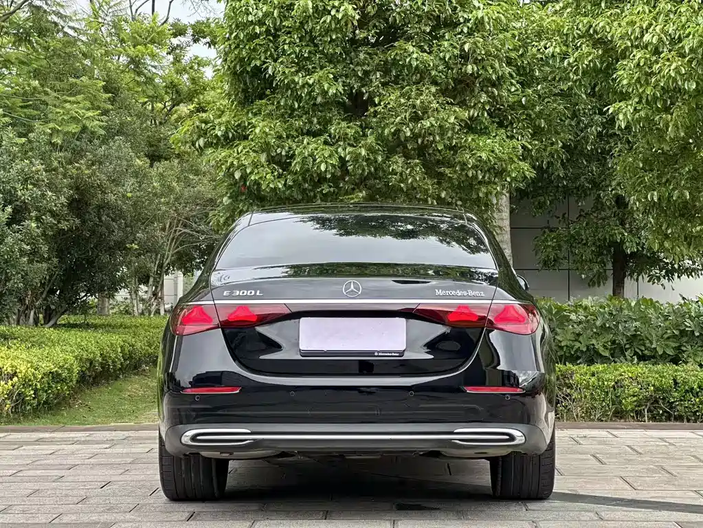Mercedes-Benz E-Class Facelift E 300 L Luxury