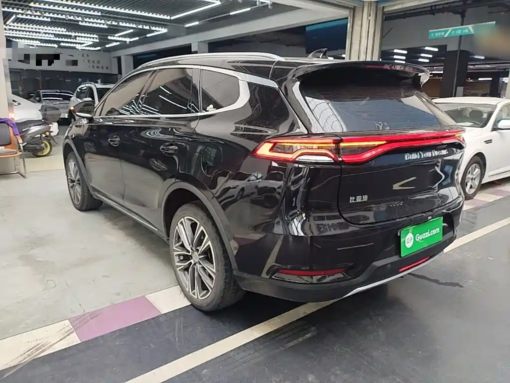 Tang 2.0 T Auto Connected Honored 7-seat CN-V