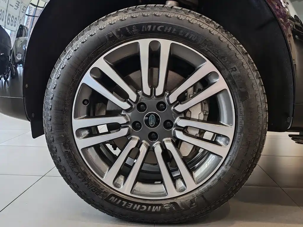 Range Rover 3.0 L6 400 PS Prosperity Extended