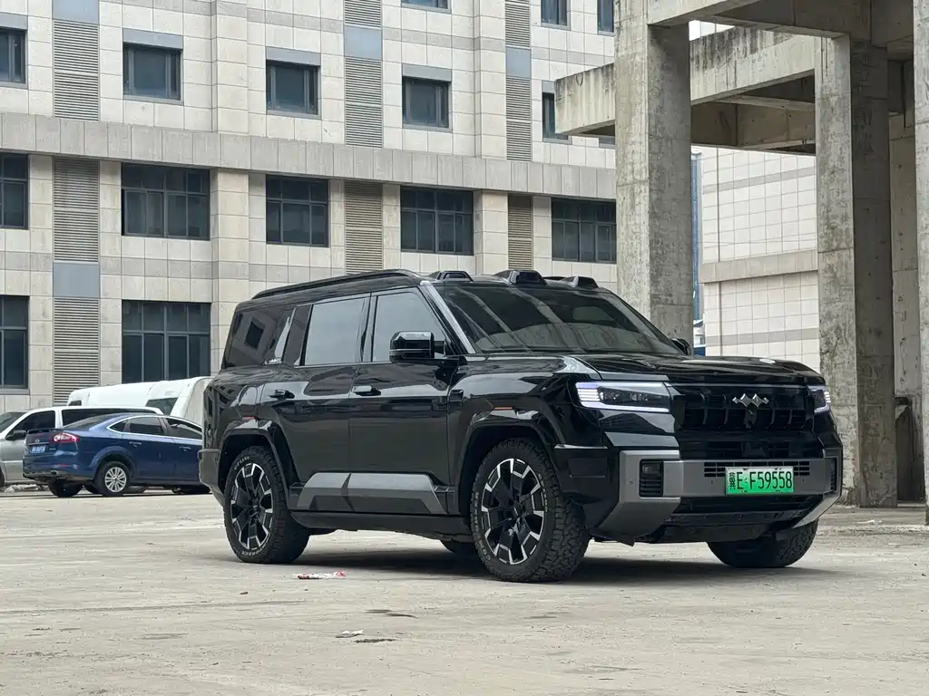 Leopard 8 Brave Flagship 7-seat