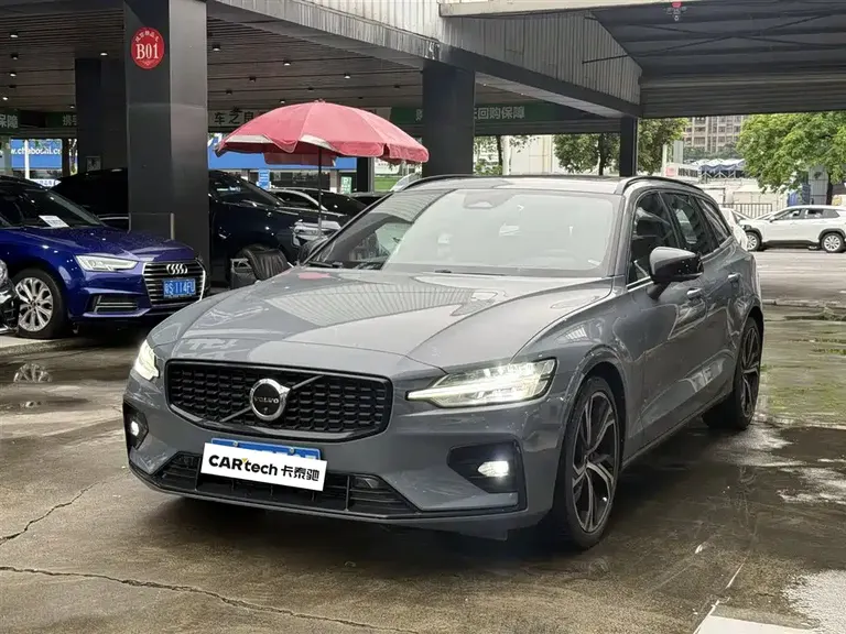 Volvo V60 沃尔沃V60 2023款 B5 智雅运动版