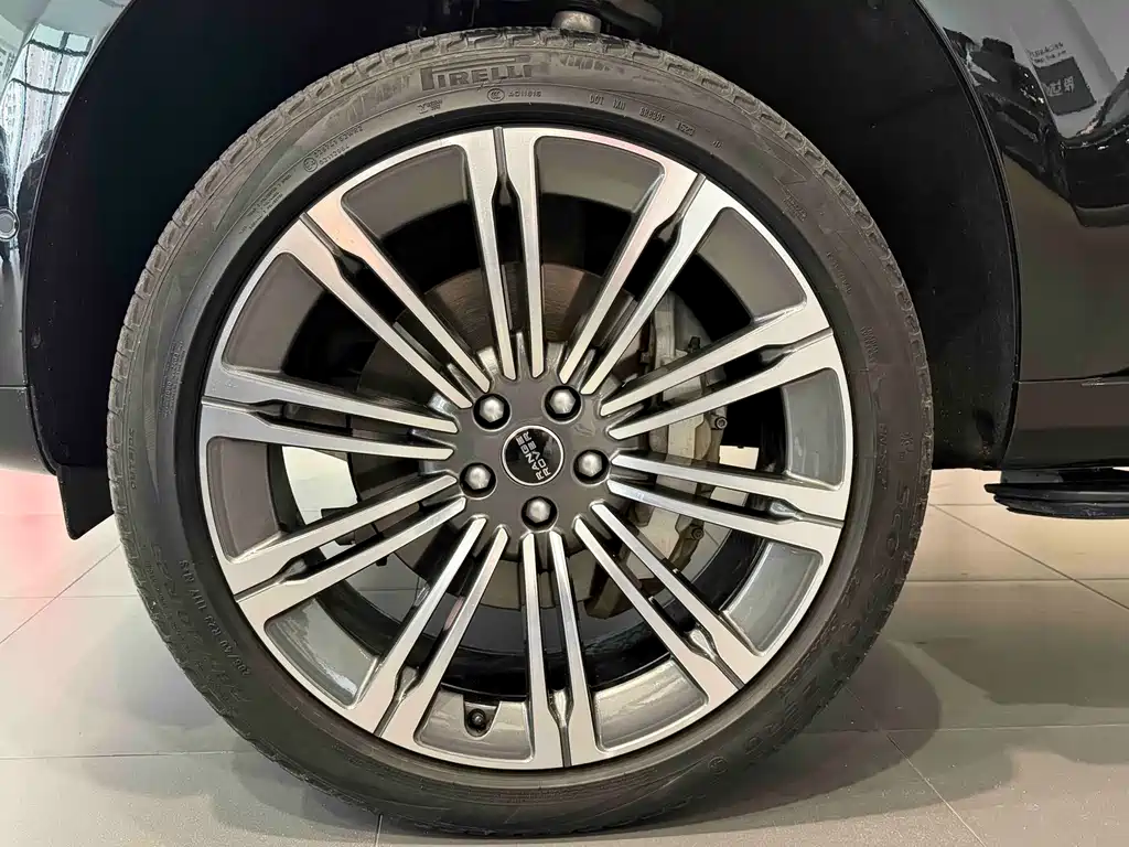 Range Rover 3.0 L6 400 PS Prosperity 7-seat Extended