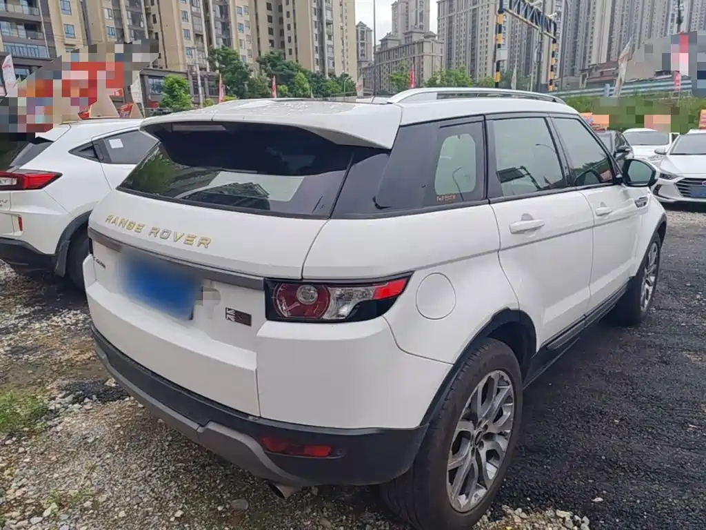 Range Rover Evoque 2.0 T 5-door Style
