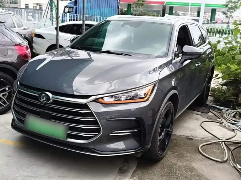 BYD Tang NEV DM-i 112 KM Honored