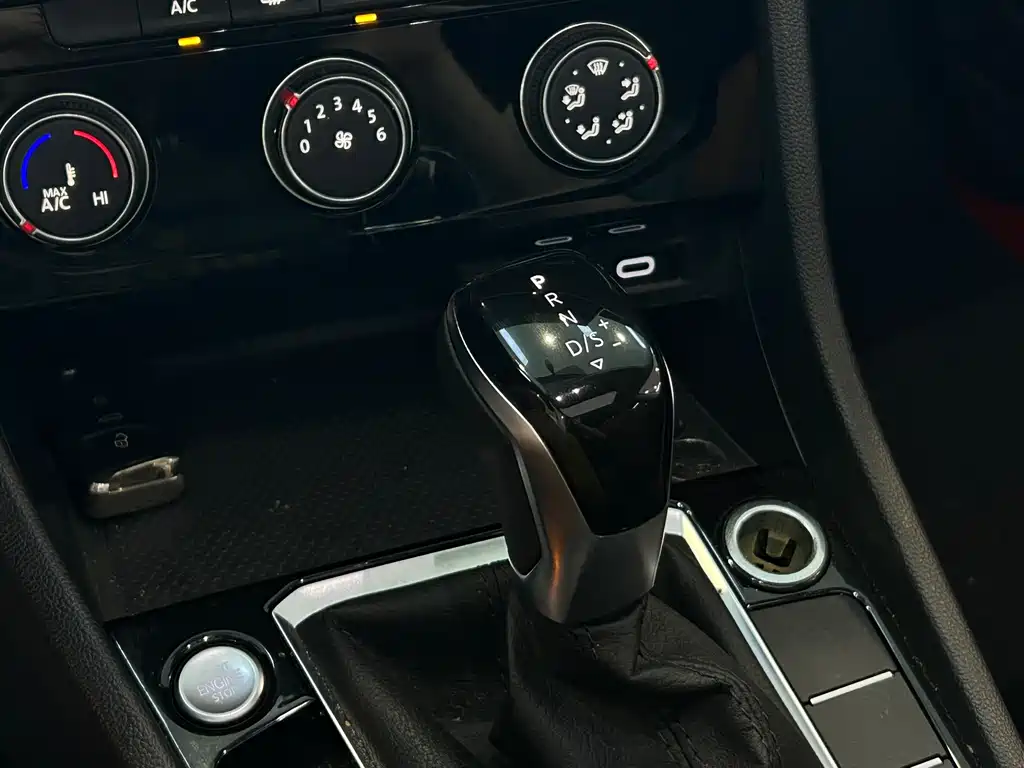 Sagitar 280 TSI DSG Transcend Lite