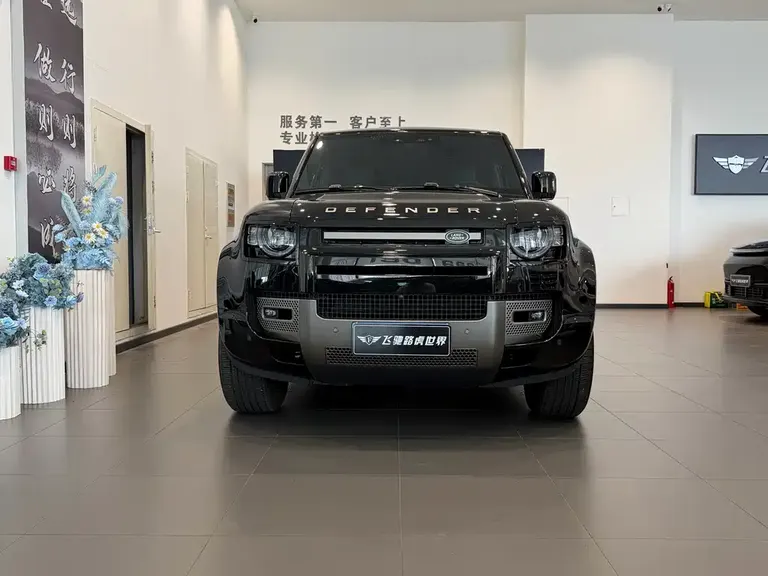 Land Rover Defender 110 3.0 T P400 X-DYNAMIC HSE