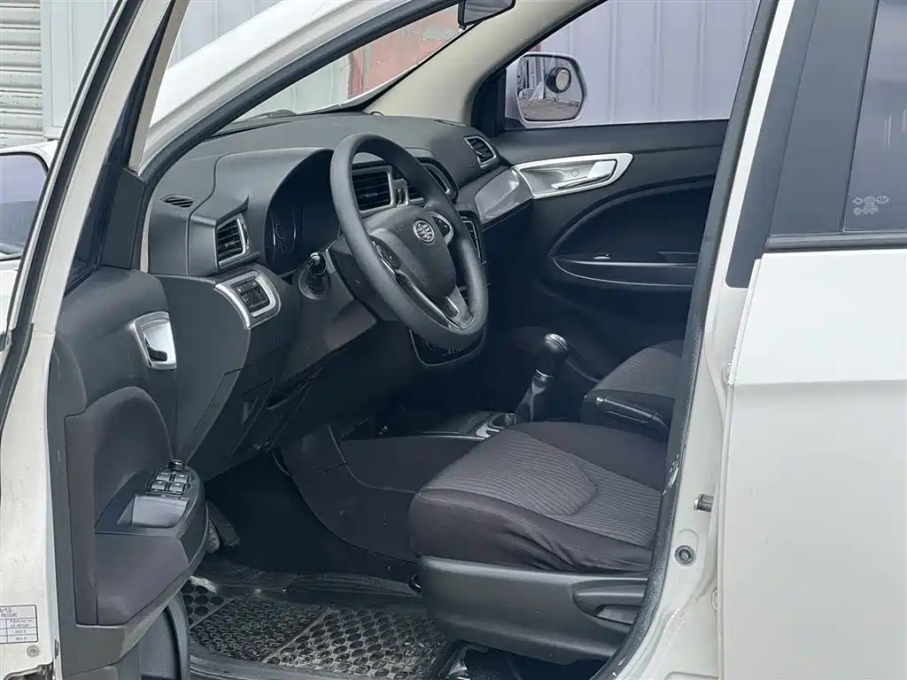 Junpai D60 骏派D60 2016款 1.5 L 手动标准型
