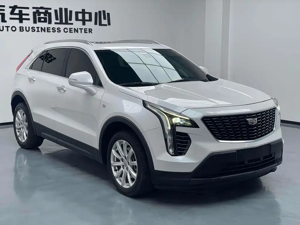 Cadillac XT4 28 T 2 WD Tech