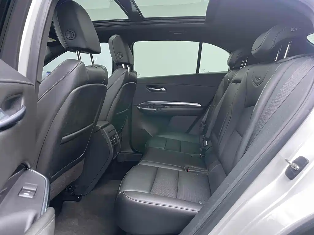 Cadillac XT4 28 T 2 WD Tech