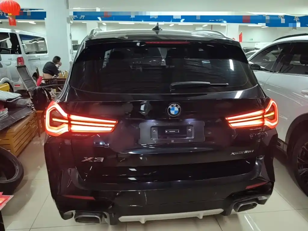 BMW X3 xDrive25 i M Sport Package