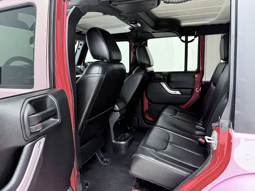 Wrangler 3.0 L Sahara 4-door Comfort Enjoyment