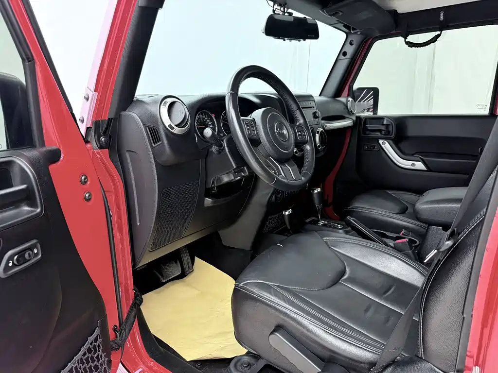 Wrangler 3.0 L Sahara 4-door Comfort Enjoyment