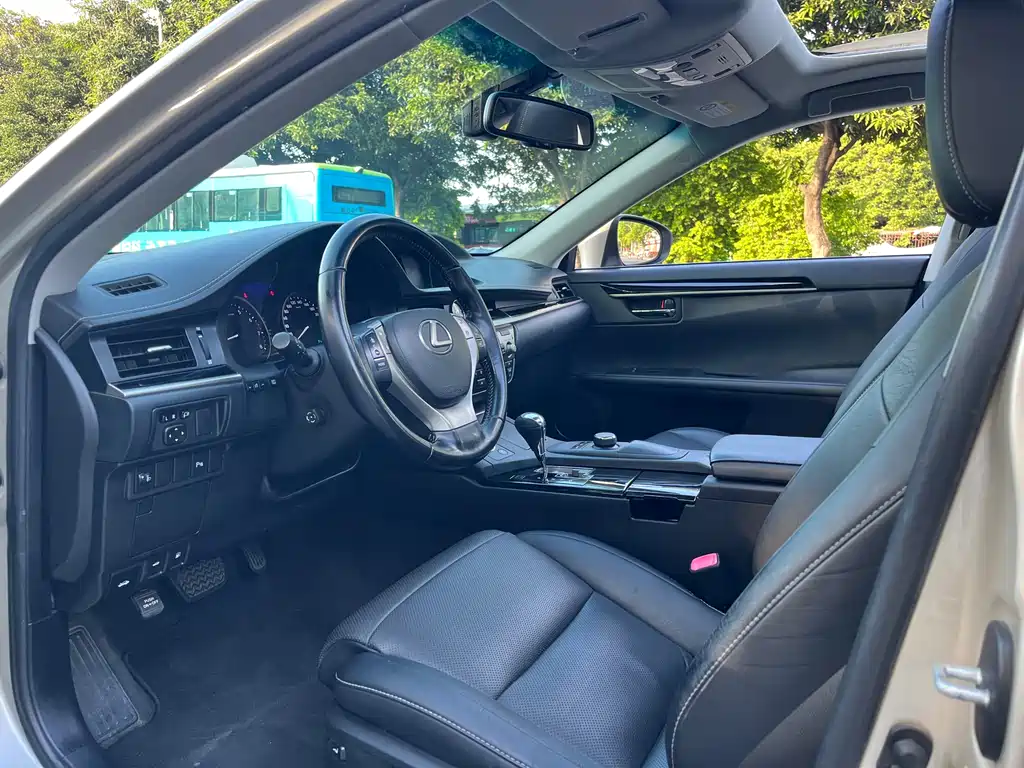 Lexus ES 250 Elite