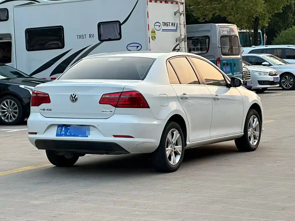 Bora Quality Value 1.6 L Auto Comfort