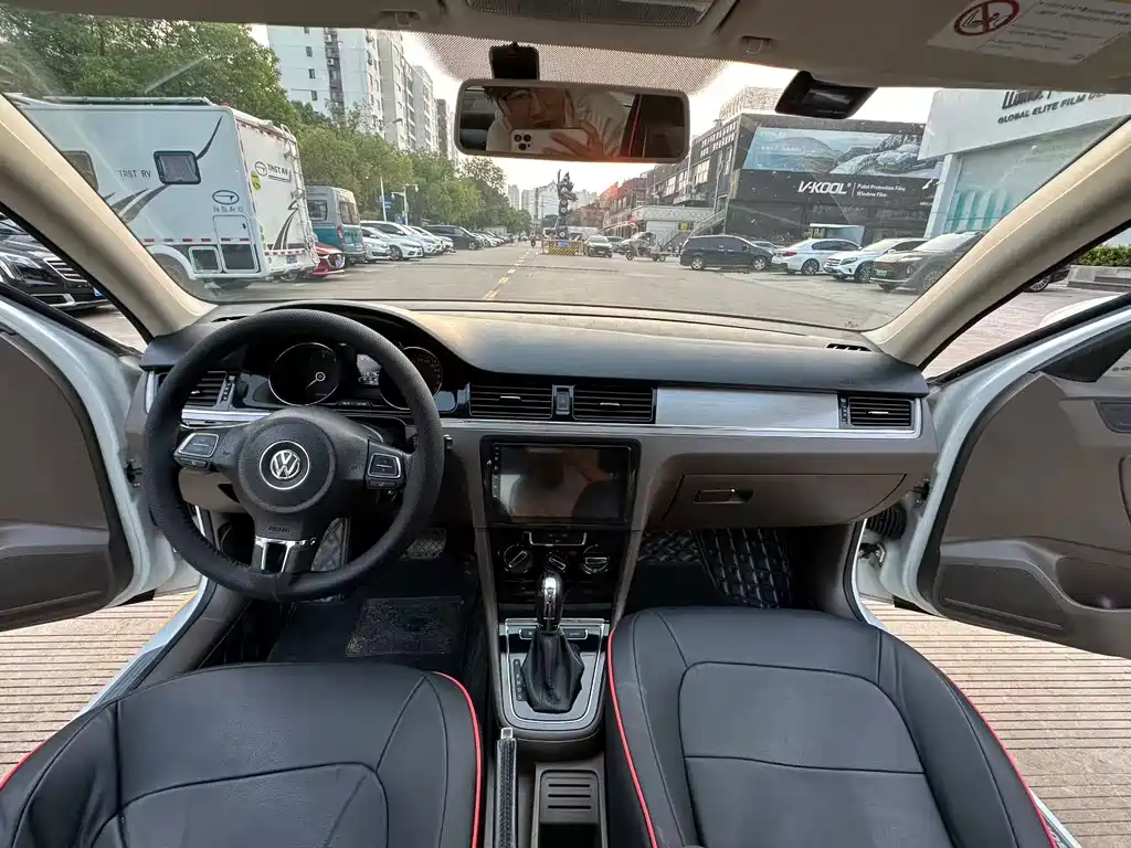 Bora Quality Value 1.6 L Auto Comfort