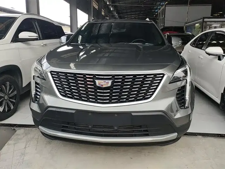 Cadillac XT4 28 T 2 WD Leading