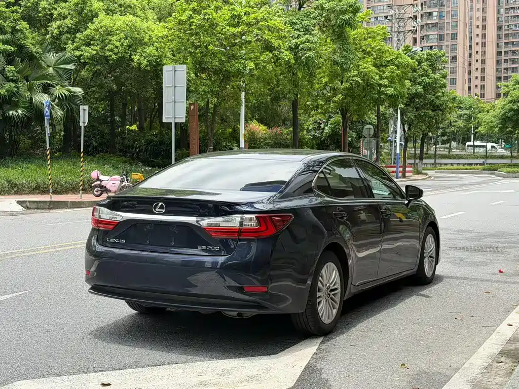 Lexus ES 200 Elite