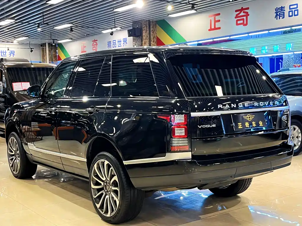 Range Rover 3.0 SC V6 Vogue