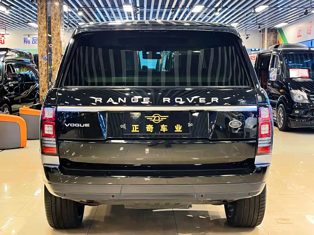 Range Rover 3.0 SC V6 Vogue