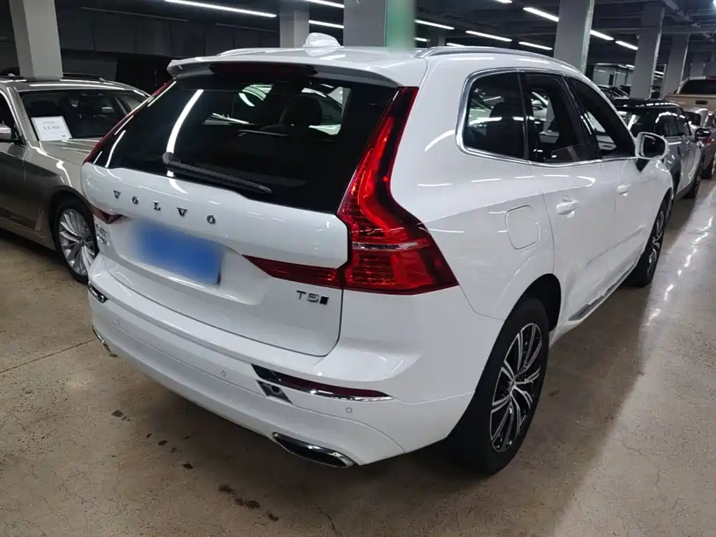 Volvo XC60 沃尔沃XC60 2021款 T5 四驱智雅豪华版