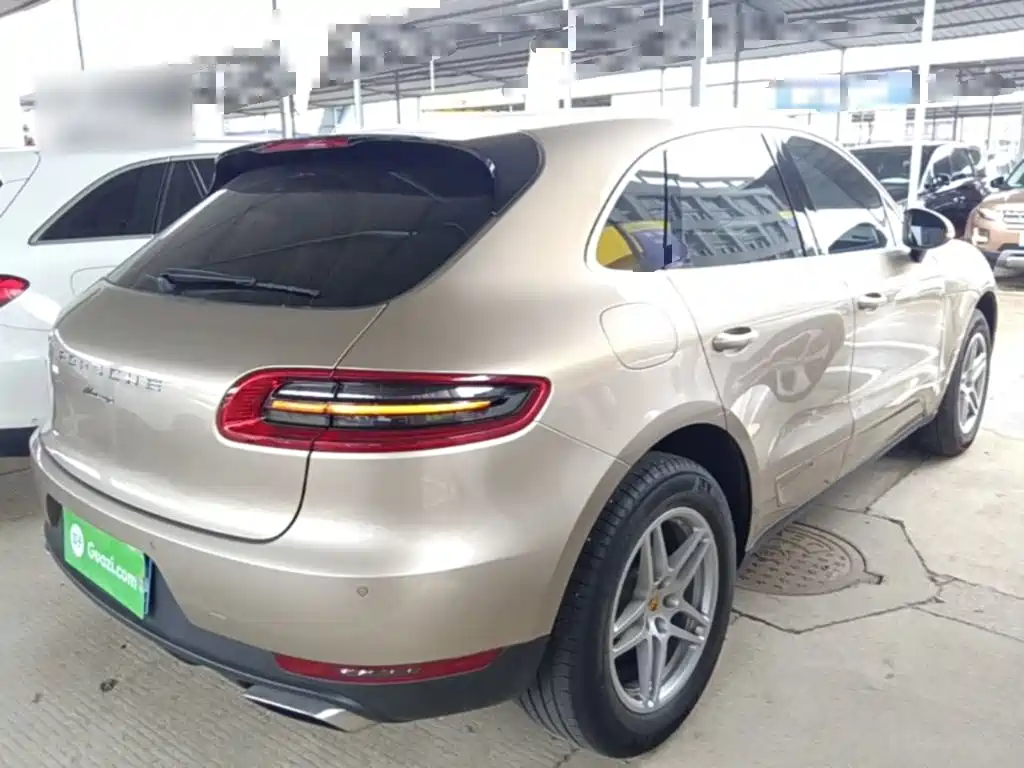 Macan Macan 2.0 T