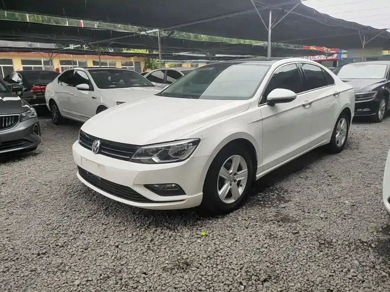 Volkswagen Lamando 230 TSI DSG Style